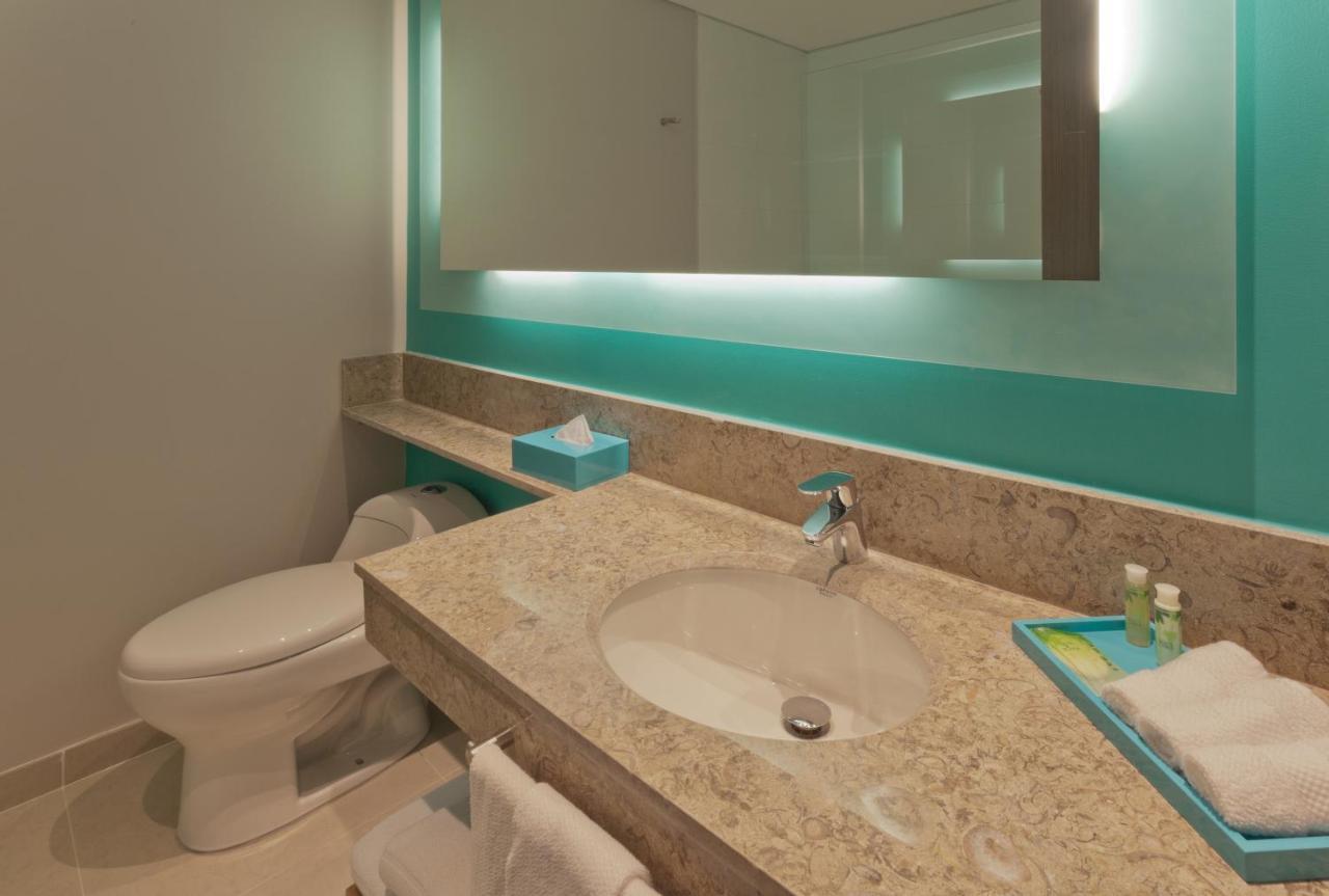 Holiday Inn Express Yopal By Ihg Ngoại thất bức ảnh