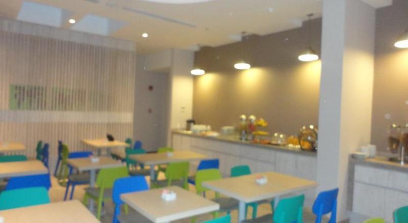 Holiday Inn Express Yopal By Ihg Ngoại thất bức ảnh
